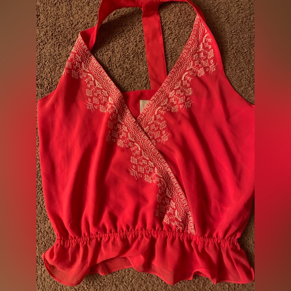 Exquisite tank with amazing design! Rory Beca. M